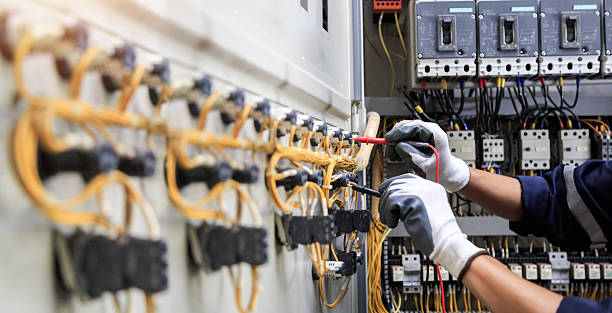 Professional Electrician technician working in Galena, KS